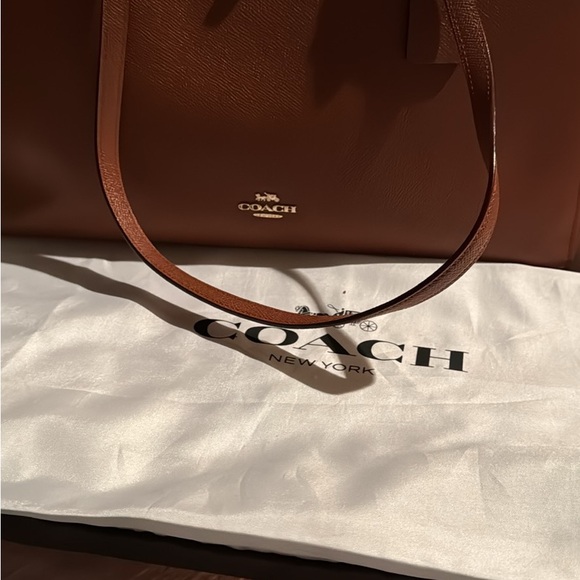 The Folio Tote from Coach - Picture 8 of 17